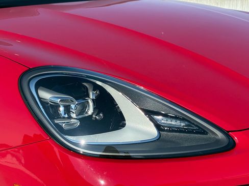 Certified 2023 Porsche Cayenne image 11