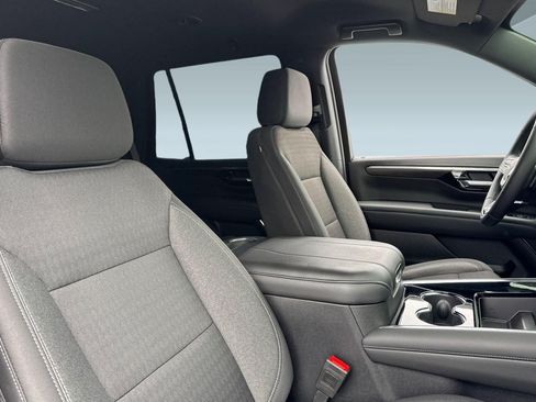 Used 2025 Chevrolet Tahoe LS RWD image 25