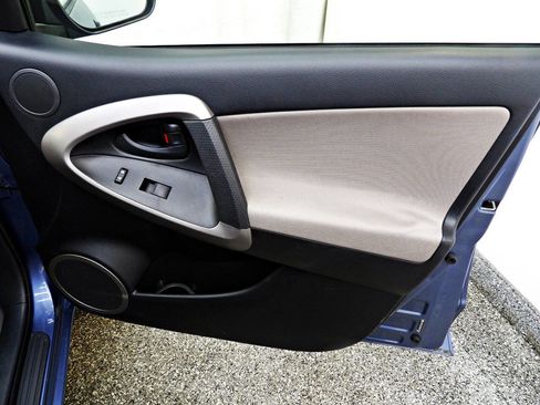 Used 2008 Toyota RAV4 2WD image 11