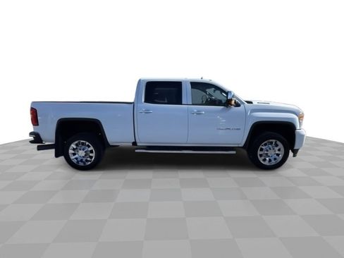 Certified 2019 GMC Sierra 2500 Denali image 9