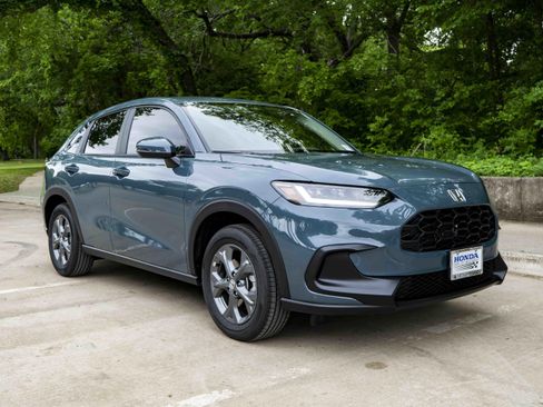 Used 2026 Honda HR-V LX image 2