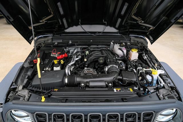 Used 2025 Jeep Gladiator Sport AWD/4WD image 34