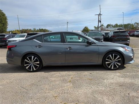 Used 2022 Nissan Altima 2.5 SR image 4