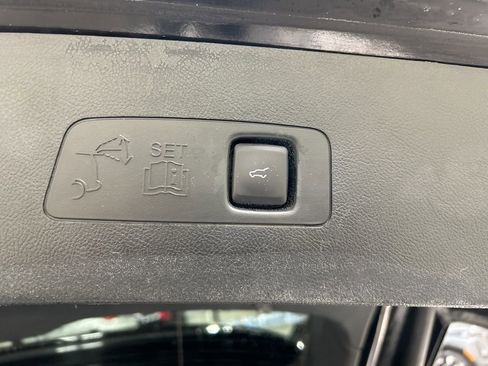 Used 2021 Lincoln Corsair AWD w/ Premium Package image 30