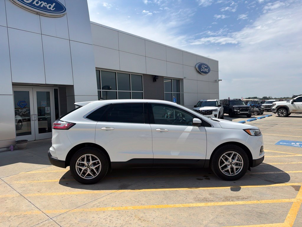 Used 2024 Ford Edge SEL w/ Convenience Package AWD/4WD image 8