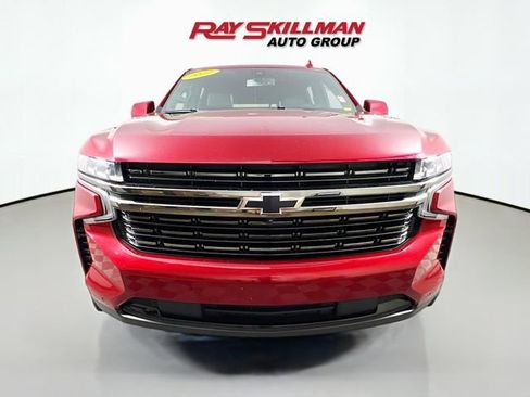Used 2022 Chevrolet Suburban RST w/ Luxury Package AWD/4WD image 2