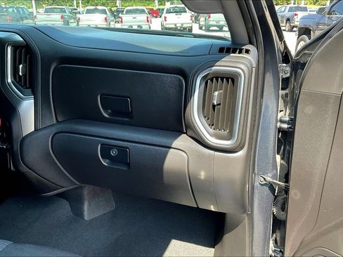 Used 2021 Chevrolet Silverado 1500 LT w/ Safety Package RWD image 17