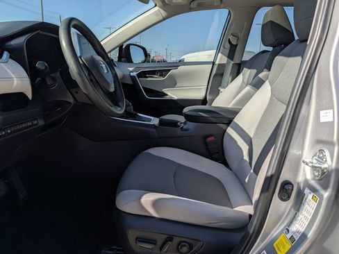 Used 2023 Toyota RAV4 XLE w/ Convenience Package FWD image 26