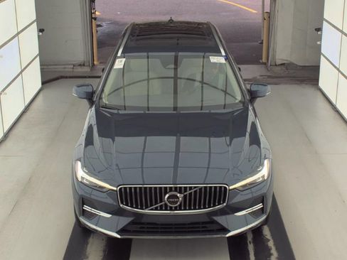 Used 2023 Volvo XC60 B6 Ultimate AWD/4WD image 2