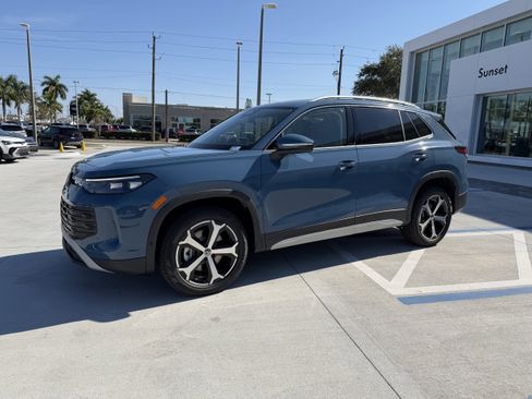 New 2026 Volkswagen Tiguan SE image 7