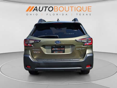Used 2024 Subaru Outback Premium AWD/4WD image 4