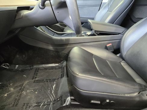 Used 2020 Tesla Model 3 Standard Range Plus RWD image 14