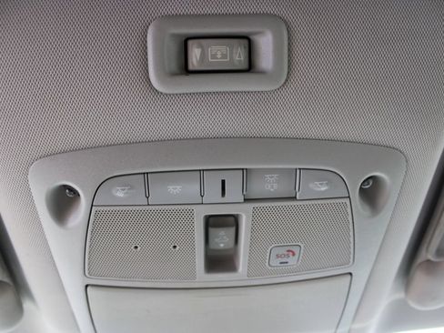 Used 2018 Nissan Pathfinder SL w/ SL Premium Package FWD image 21
