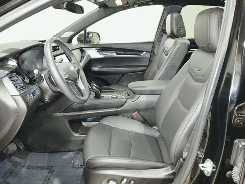 Used 2024 Cadillac XT5 Premium Luxury AWD/4WD image 10