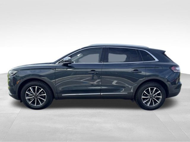 Used 2022 Lincoln Nautilus FWD image 4