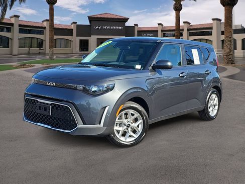 Used 2025 Kia Soul LX w/ LX Technology Package FWD image 1