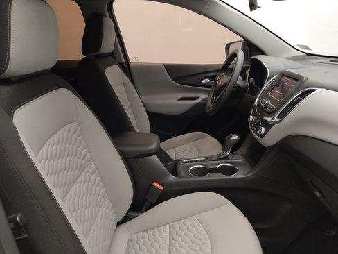 Used 2020 Chevrolet Equinox LS FWD image 21