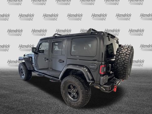 Used 2021 Jeep Wrangler Unlimited Sahara image 5
