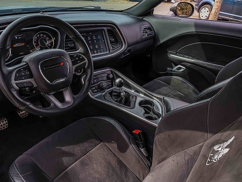 Used 2016 Dodge Challenger R/T Scat Pack w/ Leather Interior Group image 22