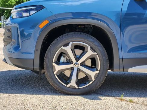 New 2026 Volkswagen Tiguan SE AWD/4WD image 8