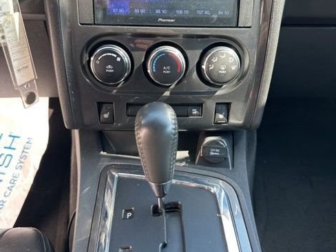 Used 2010 Dodge Challenger SE image 17