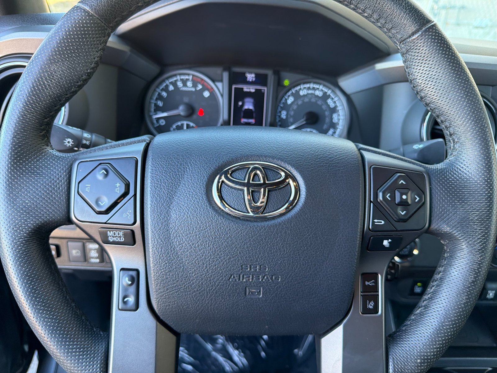 Used 2020 Toyota Tacoma 2WD Double Cab image 22