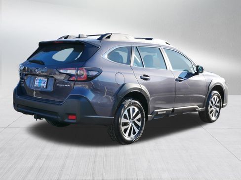 Used 2025 Subaru Outback image 7