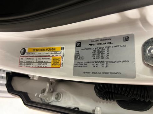 Certified 2025 Cadillac Escalade Sport w/ Touring Package AWD/4WD image 30