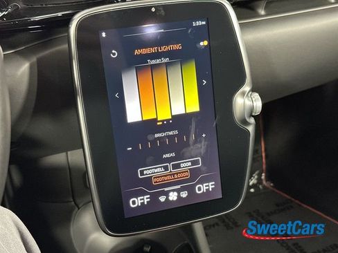 Used 2024 McLaren Artura image 21