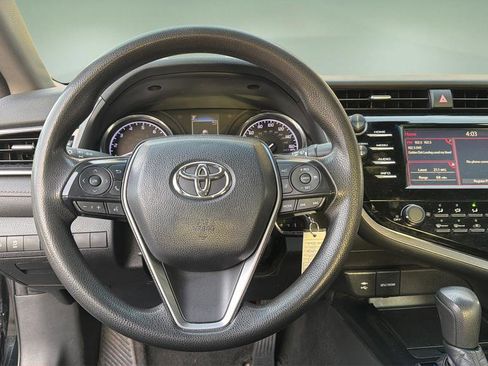 Used 2018 Toyota Camry LE image 18