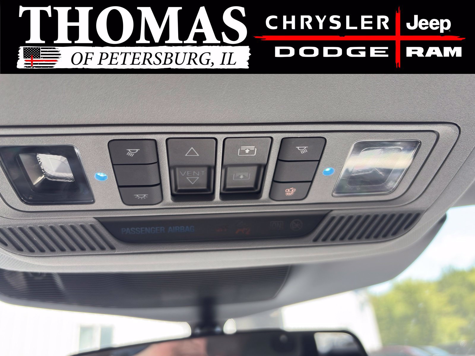 Used 2022 Ford Explorer XLT w/ Equipment Group 202A AWD/4WD image 25