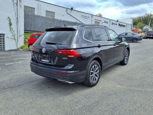 Used 2019 Volkswagen Tiguan SE w/ Panoramic Sunroof Package image 8