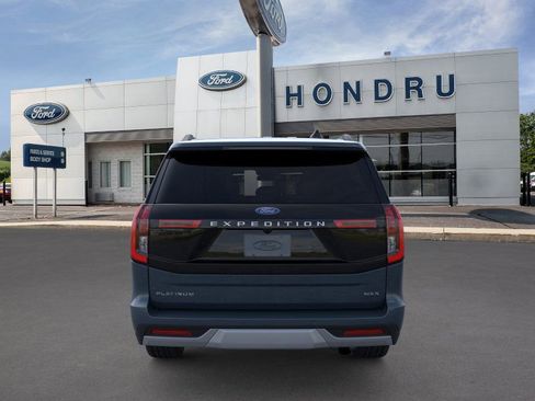 New 2025 Ford Expedition Max Platinum w/ Driver's Package image 5