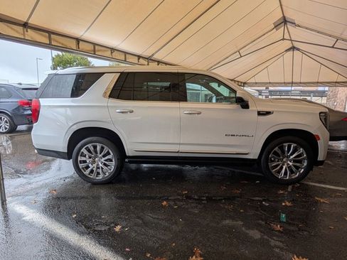 Used 2023 GMC Yukon Denali image 4