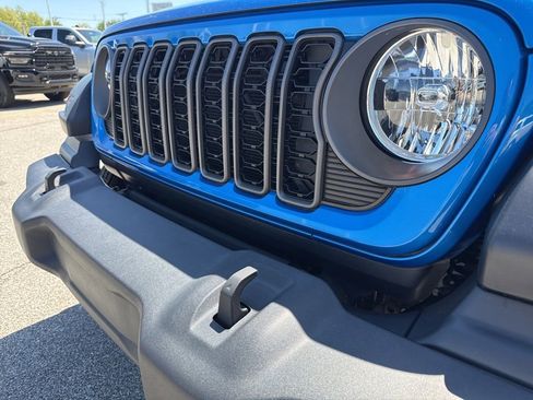 Used 2024 Jeep Wrangler Unlimited Sport AWD/4WD image 14
