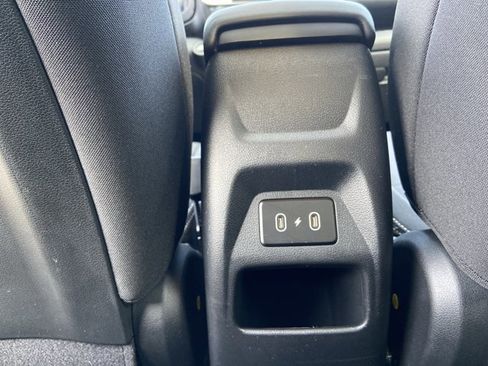 Used 2025 Hyundai Venue SEL FWD image 51