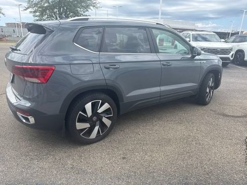 Used 2023 Volkswagen Taos SEL AWD/4WD image 5