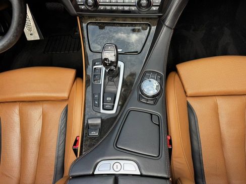 Used 2017 BMW 650i Convertible image 34