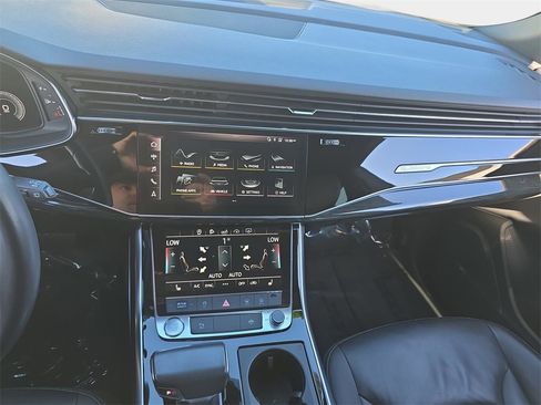 Used 2019 Audi Q8 Premium w/ Convenience Package image 23