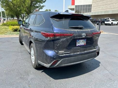 Used 2023 Toyota Highlander LE AWD/4WD image 6