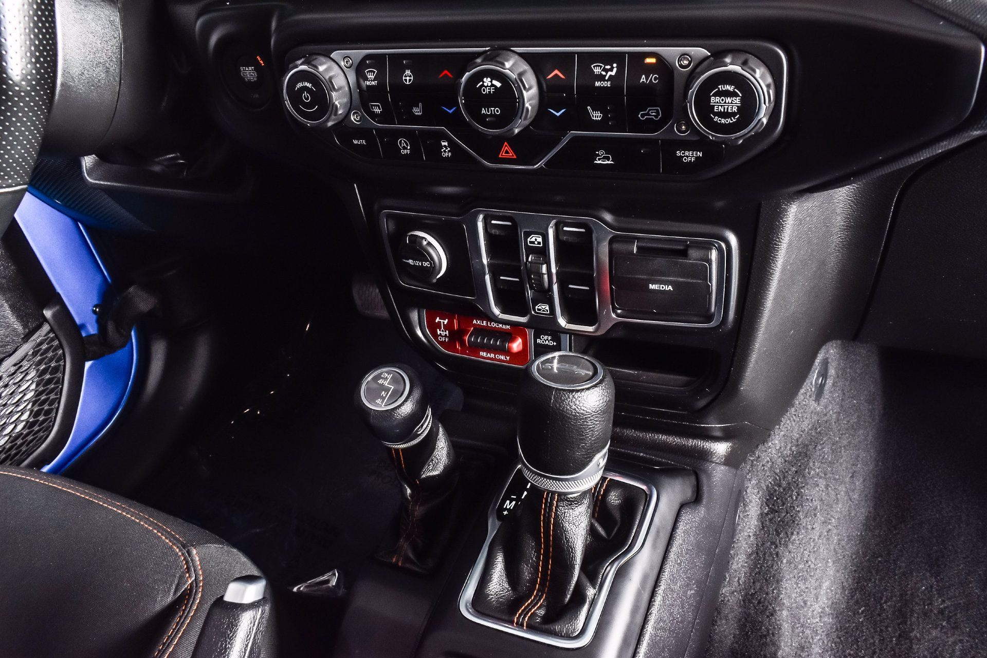 Used 2022 Jeep Gladiator Mojave w/ LED Lighting Group AWD/4WD image 24