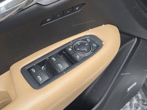 Used 2022 Cadillac XT6 Premium Luxury w/ Platinum Package image 18