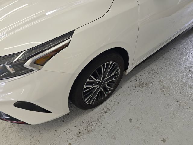 Used 2024 Kia Forte GT-Line w/ GT-Line Premium Package FWD image 9