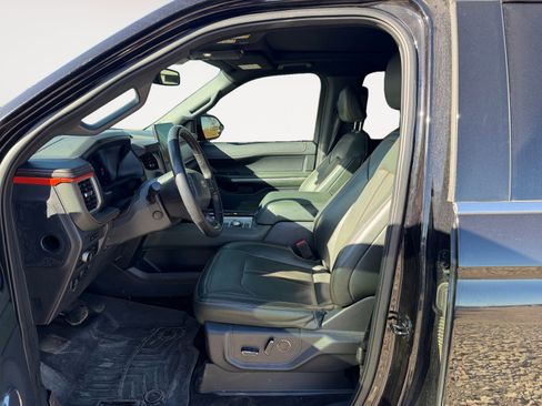 Used 2022 Ford Expedition Timberline image 9