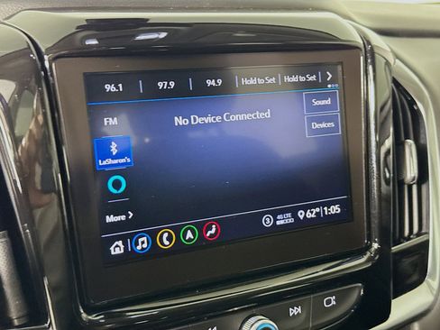 Used 2021 Chevrolet Traverse RS image 17