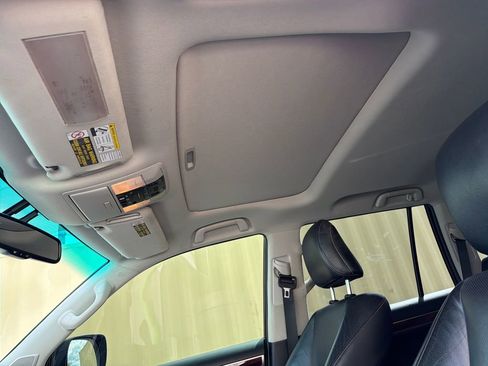 Used 2011 Lexus GX 460 w/ Convenience Pkg image 15