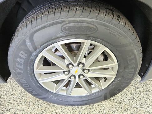 Used 2023 Chevrolet Traverse LT w/ LPO, Floor Liner Package AWD/4WD image 31