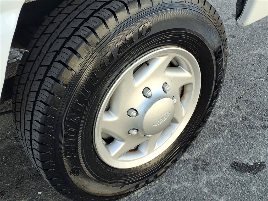 Used 2010 Ford E-250 and Econoline 250 RWD image 10