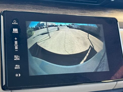 Used 2018 Honda Clarity Plug-In Hybrid image 18