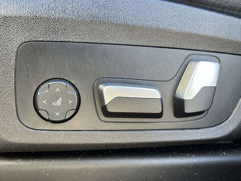 Certified 2023 BMW X4 xDrive30i w/ Premium Package image 12